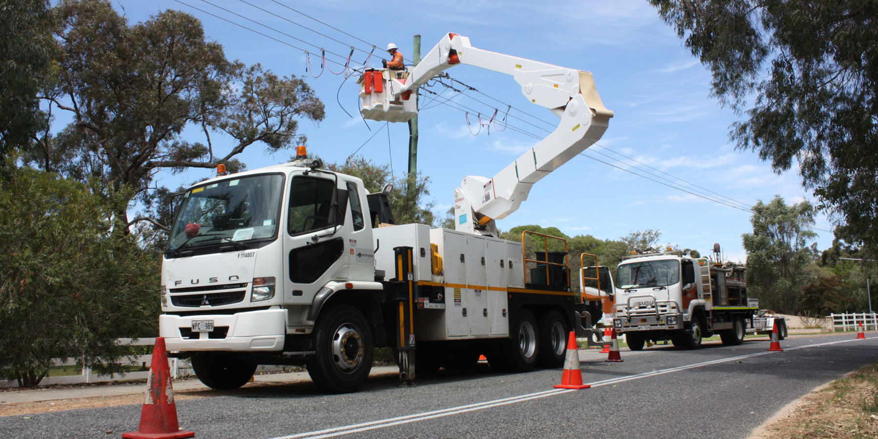 Western Power crew maintaining overhead electricity wires